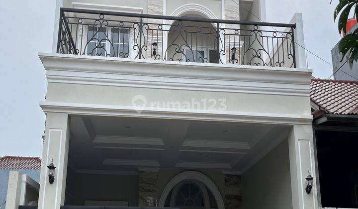 Rumah Mewah 3 Lantai Di Tanah Baru Depok 1