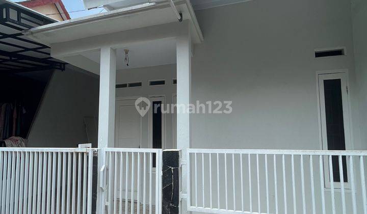 Rumah Second Apik Di Mampang Depok 2