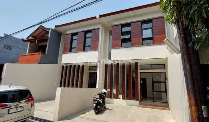 Rumah Shm 2 Lantai Baru Taman Kopo Indah 1