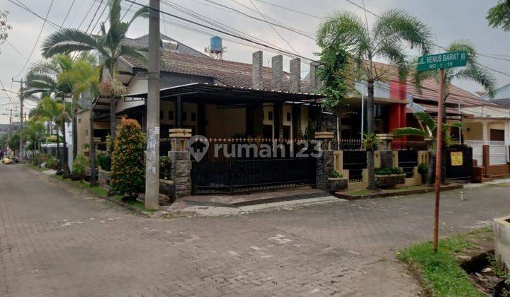 Rumah 2 Lantai Hoek SHM di Metro Margahayu 2