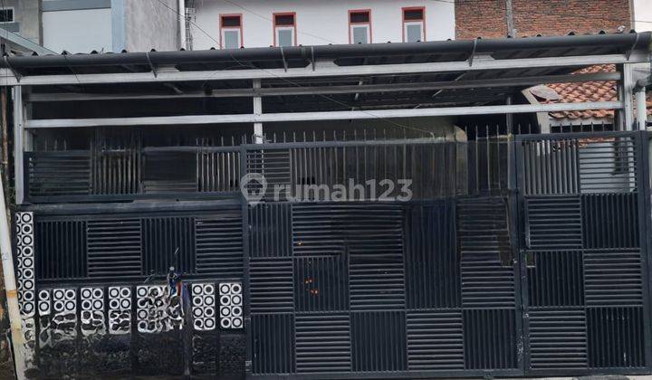 Rumah 2 Lantai Terawat Siap Huni di Sayap Kiaracondong 1