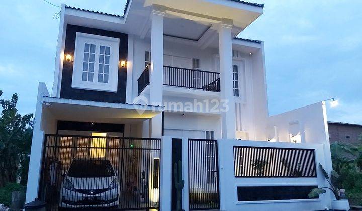 Rumah mewah 2lt minimalis modern+perabot Bondowoso kota 1