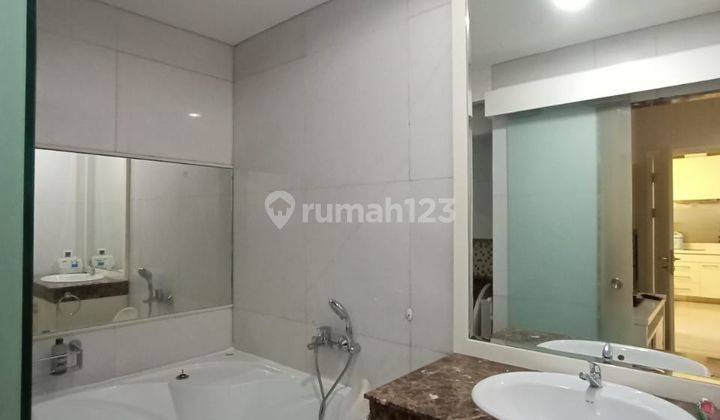 Sewa Apartemen Sahid Sudirman Residence 2 BR Full Furnished - Good Codition