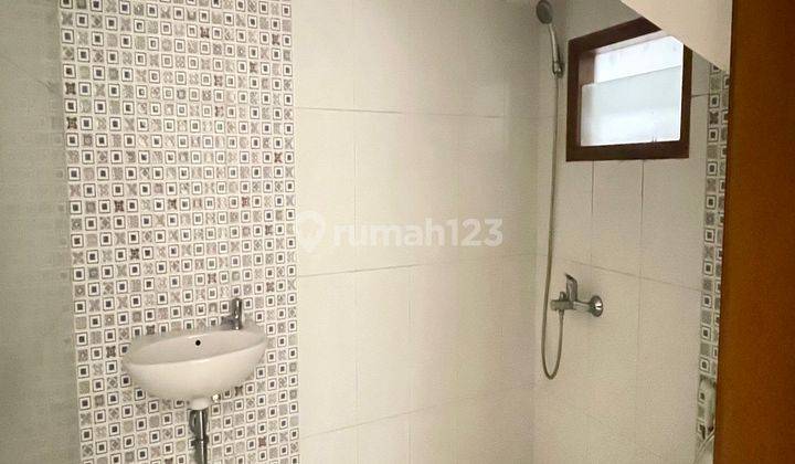 Rumah Di Pejaten Jakarta Selatan SHM LT 210 LB 332 Hadap Selatan 2