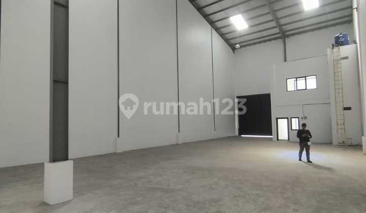 Daan Mogot Warehouse West Jakarta 2-Storey Office with Main Road Access