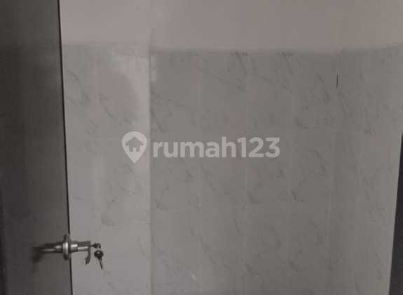 Daan Mogot Warehouse West Jakarta 2-Storey Office with Main Road Access