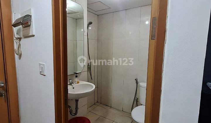Apartemen The Nest Dekat Puri - Studio Full Furnished Strategis 2
