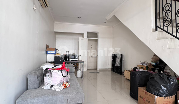 Limited Rumah Green Lake City- West Europe SHM Uk 4X12 Akses Tol Limited Rumah Green Lake City- West Europe SHM Uk 4X12 Akses Tol