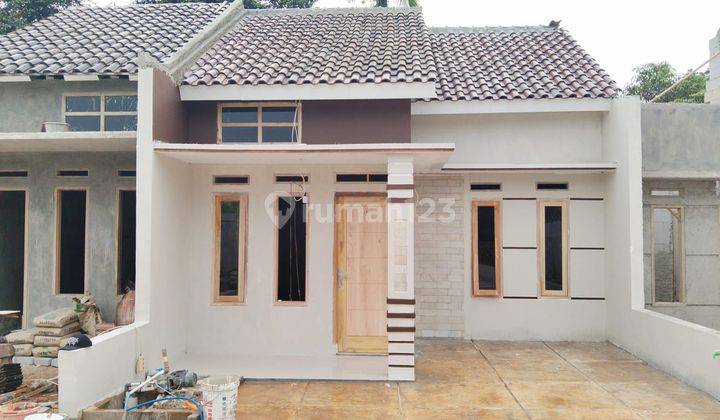 di Jlan pelati2 tarjualang Tonjong
Dekat perumahan bumi insani Rumah SHM Baru Tenggara 1