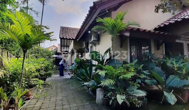 Rumah di Cilandak, Jakarta Selatan Rumah di Cilandak, Jakarta Selatan