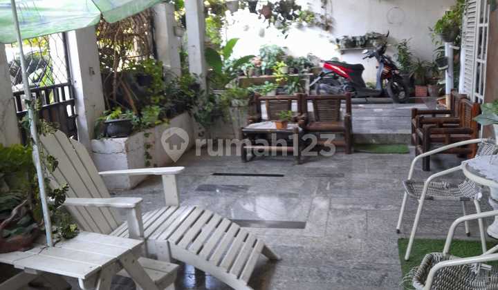 Rumah Luas Cantik Di Tanah Tinggi 