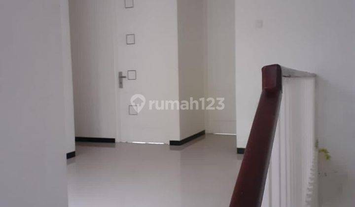 Rumah 2 Lantai di Purwodadi, Malang 6