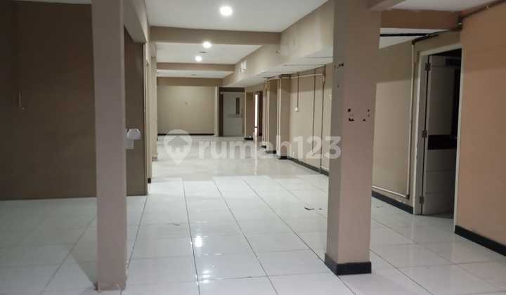 COMMERCIAL BUILDING RENTAL CENTRAL SURABAYA