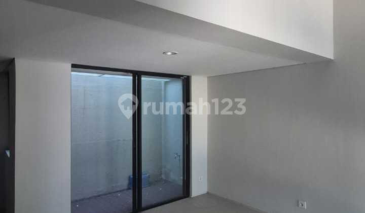 FOR RENT HOUSE NORTHWEST PARK CITRALAND NORTH SURABAYA