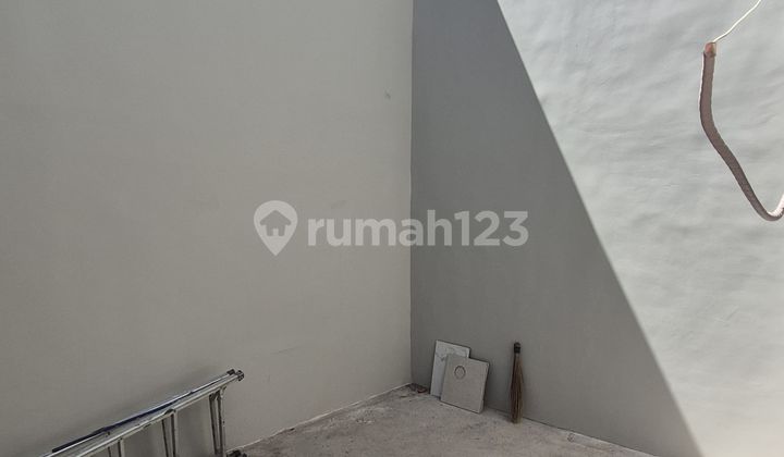 Minimalist New Building West Surabaya Under 1 Billion Minimalist New Building West Surabaya Under 1 Billion