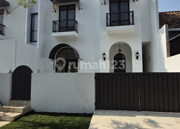 FOR SALE BRAND NEW HOUSE CITRALAND SURABAYA