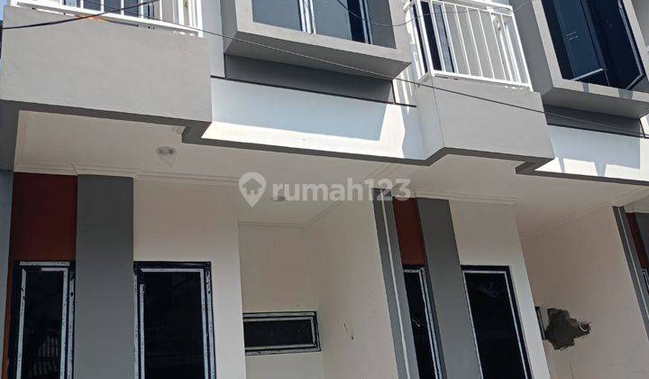 Rumah keren minimalis 2 lantai di Jl. Tamansari 3, Jakarta Barat 1