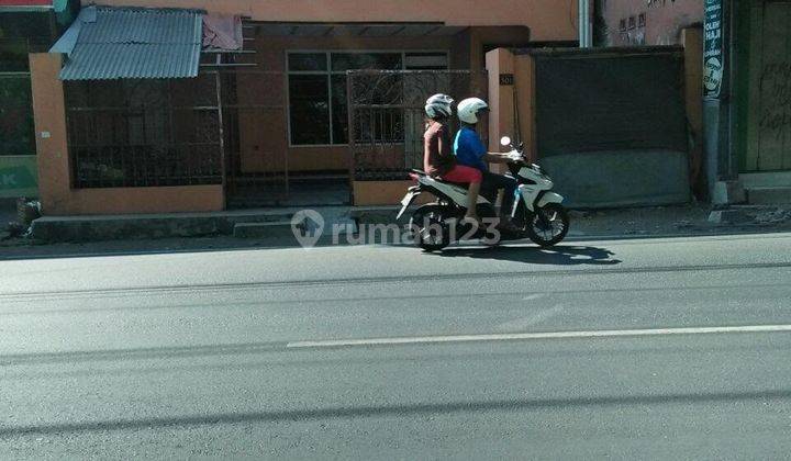 Rumah di Jalan Kapt Mulyadi Tengah Kota Solo Dekat Masjid Pinggir Jalan 1