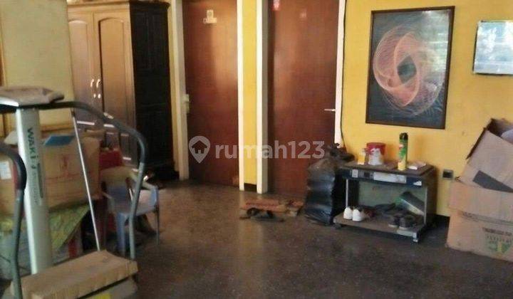 Rumah di Jalan Kapt Mulyadi Tengah Kota Solo Dekat Masjid Pinggir Jalan 2