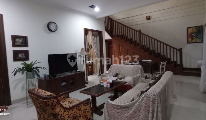 Rumah 2 lantai siap huni Semanggi Pasar Kliwon Solo