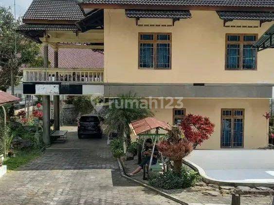 Villa di Tawangmangu Karanganyar Central Java SHM 2 Lantai Bagus siap huni hadap Timur view Pegunungan dan Sungai  1