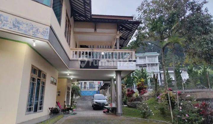 Villa di Tawangmangu Karanganyar Central Java SHM 2 Lantai Bagus siap huni hadap Timur view Pegunungan dan Sungai  2