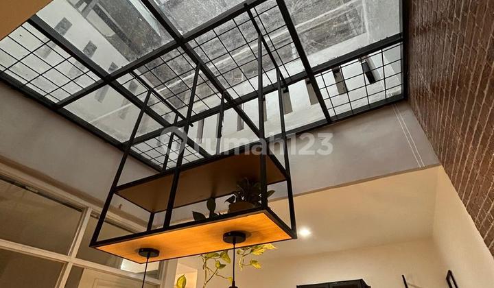 Disewakan Rumah Cantik Siap Huni Strategis di Cluster Harmoni Harapan Indah, Bekasi. 2