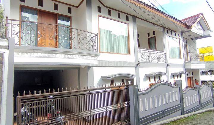 Rumah cantik dan siap huni terbaik Geger Kalong, Bandung 1