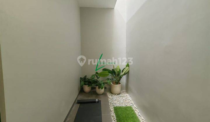 Rumah 2 lantai dekat RS Mandaya Metland 6