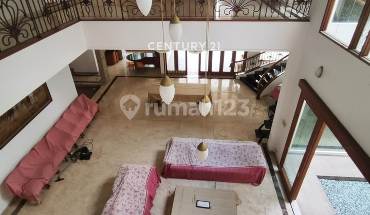 Luxurious House in North Bandung Near Lembang Setiabudi Exclusive Complex Luxurious House in North Bandung Near Lembang Setiabudi Exclusive Complex