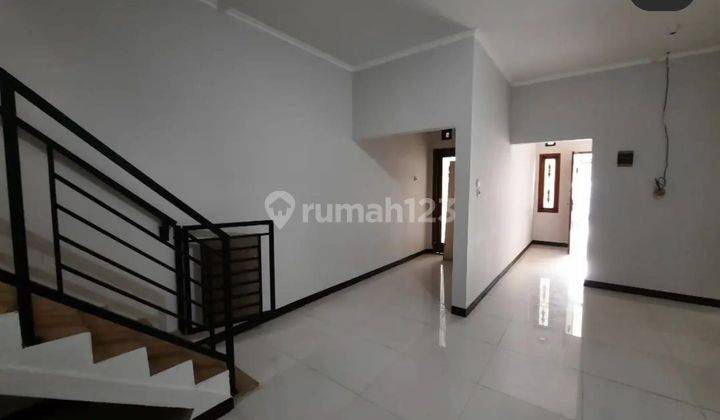 Rumah Modern Lingkungan Nyaman di Daerah Logam Bandung 1