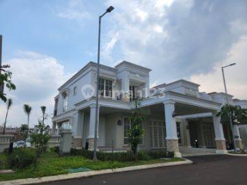 Rumah Mewah Dengan View Danau di Kawasan Podomoro Bandung 2