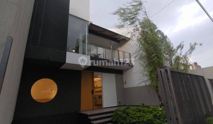 Rumah Ekslusif Full Furnished di Daerah Rancasari Bandung 1