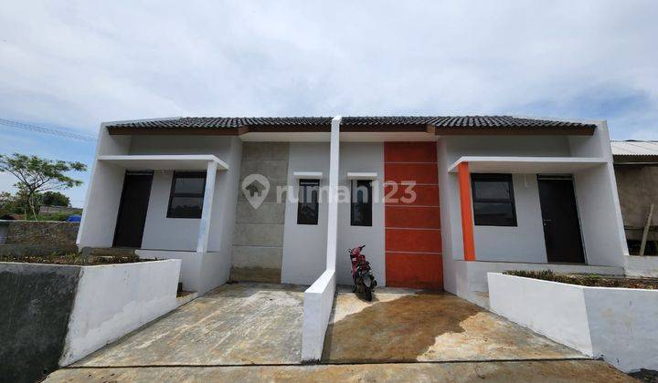 Rumah Minimalis Modern Bernuansa Alam di Area Ciparay Bandung 1