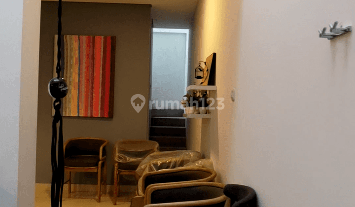 Rumah Ekslusif Full Furnished Lokasi Strategis di Regol Bandung 2