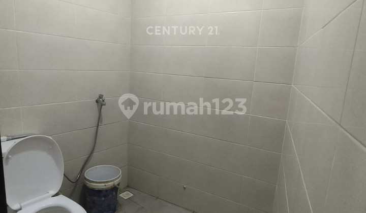 Ready-to-Occupy 2-Story Shophouse Suitable for Business Moch Ramdhan Moch Toha 2