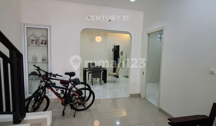 Rumah di Summarecon 2 Lantai 3 Kamar Tidur Sangat Terawat 2