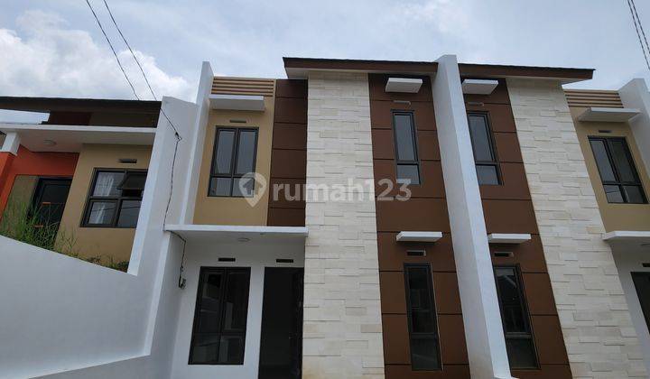 Rumah 2 Lantai Modern Eksklusif di Ngamprah, Bandung Barat 1