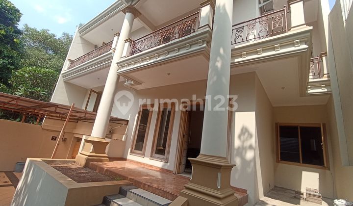 Rumah Sudah Renovasi Dalam Komplek, Bebas Banjir, Jalan Lebar