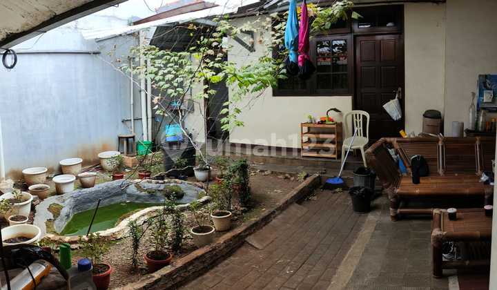 Rumah Bagus Unfurnished SHM Margonda, Depok 2