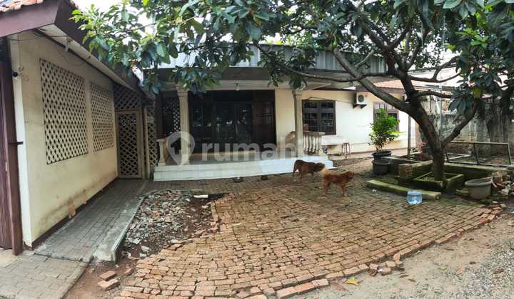 Rumah Bagus Unfurnished SHM Margonda, Depok