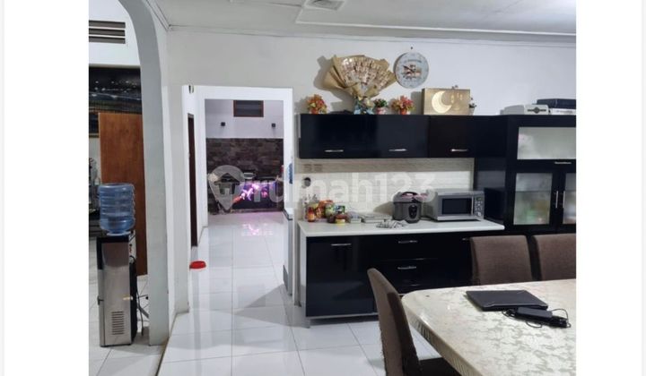 For Sale Spacious Ready-to-Occupy House in the City Center 2