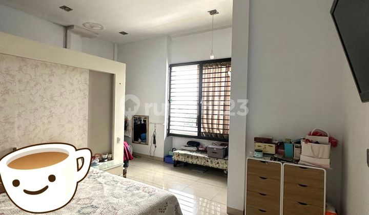 For Quick Sale Villa House in Medan City Center Strategic Intersection of Multatuli Street 2