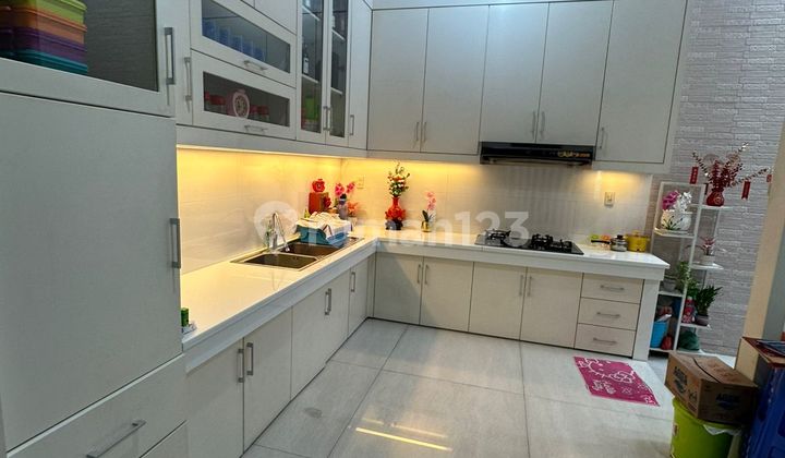 Dijual Villa Komplek Mutiara Palace 2