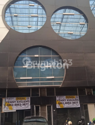 For Sale: Twin Shophouse Business Opportunity on Brigadier Katamso Street. 2