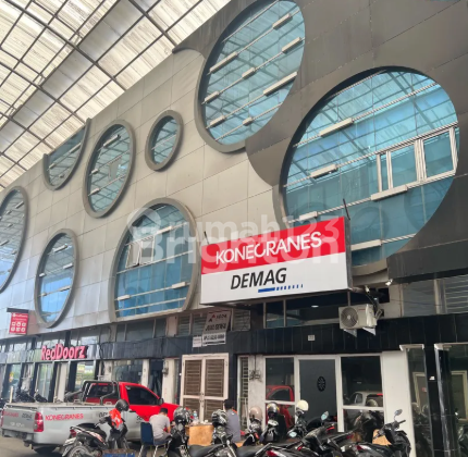 Dijual Ruko Gandeng Bisnis di Bridjend Katamso