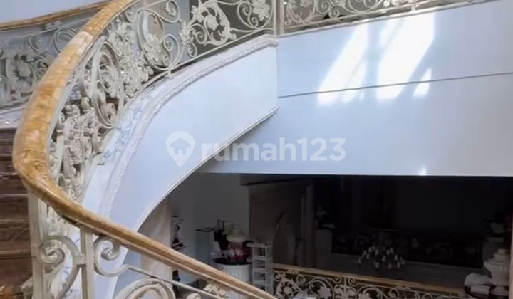 For Sale Luxury House Private Pool Multatuli Area! 2