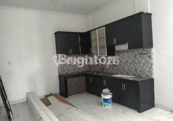 For Sale 2 1/2 Story House in Zein Residence - Medan 2