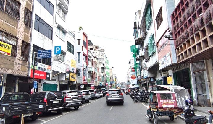 For Rent: Adjoined Shop Houses with Hook / Corner Position for Business Shops 2