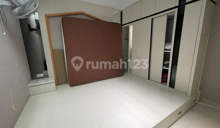 For Sale Ready-to-Occupy House in Halton Place Complex 2